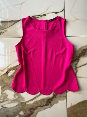 Atmosphere Fuchsia Hot Pink Sleeveless Blouse W/ Scalloped Bottom Hem (Size 12)